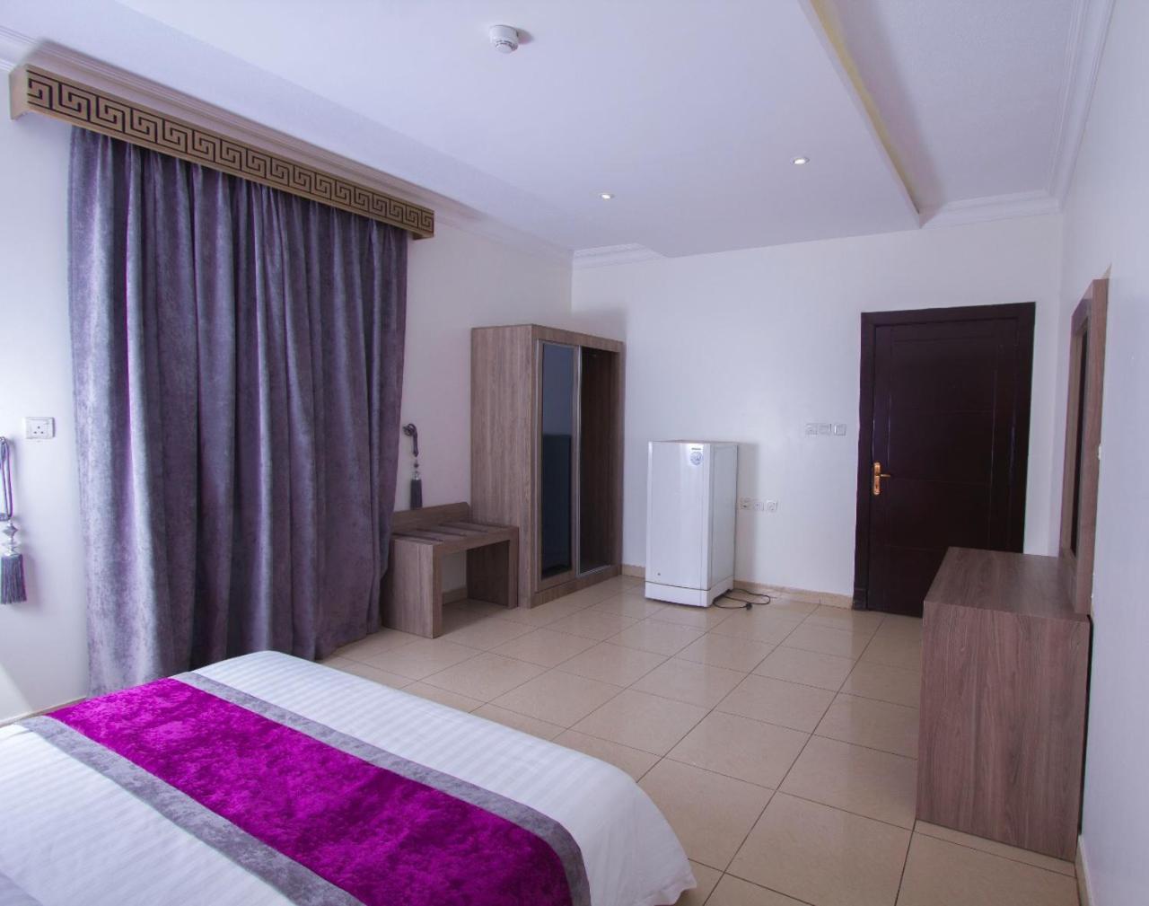 Al Makan 107 Hotel By Al Azmy Ριάντ Εξωτερικό φωτογραφία